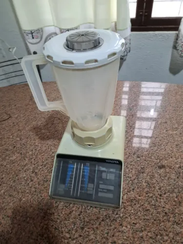 Liquidificador walita modelo antigo muito bom funcionando perfeitamente