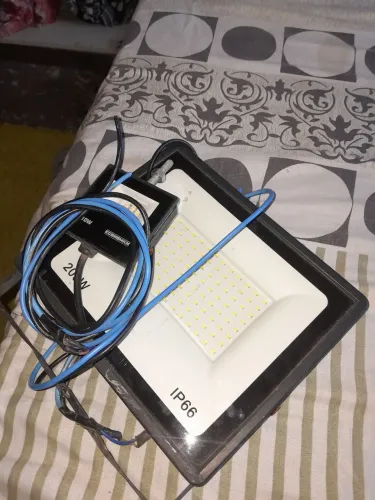 REFLETORES LED / 200W / 10W