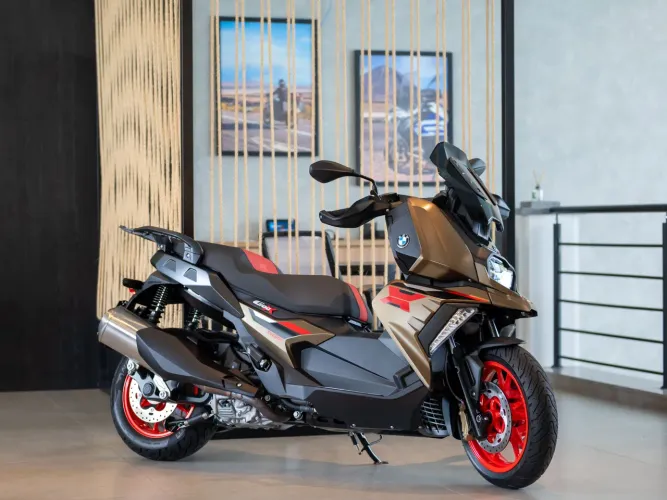 BMW C400X 2025