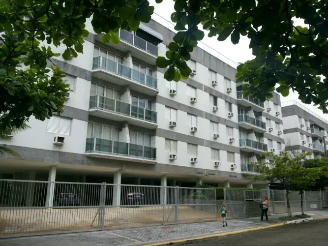 Apto no GUARUJÁ vendo