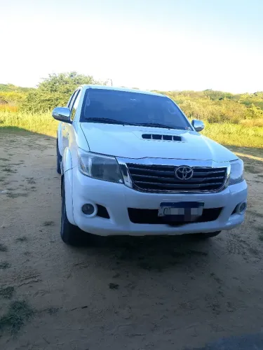 Toyota Hilux CD SRV D4-d 4X4 3.0 TDI Diesel AUT 2013