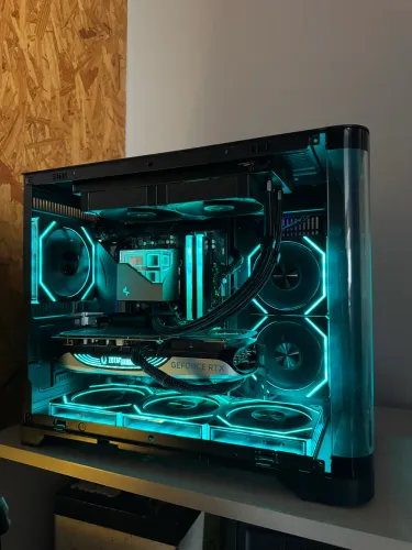 PC GAMER AM5 R7 7800X3D