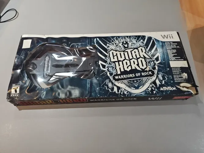 Guitarra + jogo Guitar Hero Warriors of Rock Wii