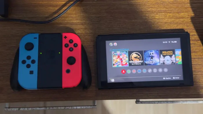 Vende-se Nintendo Switch com case de armazenamento