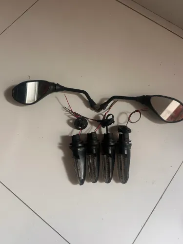 Pisca e retrovisor