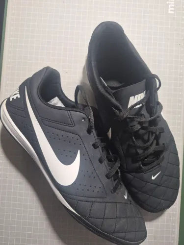 Nike sapatilha futsal 42 cor preta