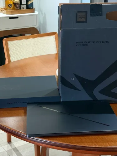 ASUS ROG ZEPHYRUS G16 Placa 4070