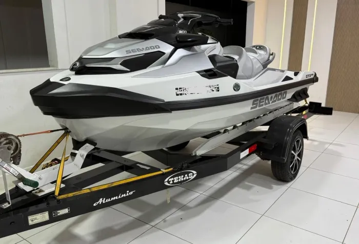 Jet Ski GTX Limited 300