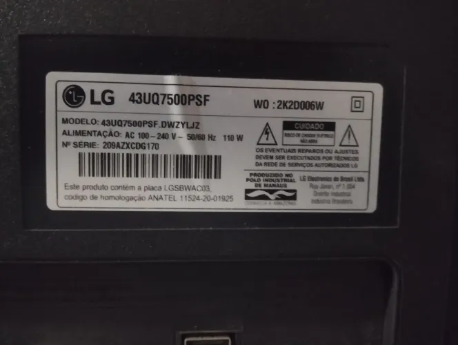 Smart TV LG LED 4K UHD de 43 polegadas (Leia a descrição)