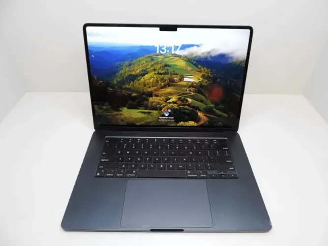 MacBook Air 15" M2 256GB 8GB Meia-noite · bateria 96%