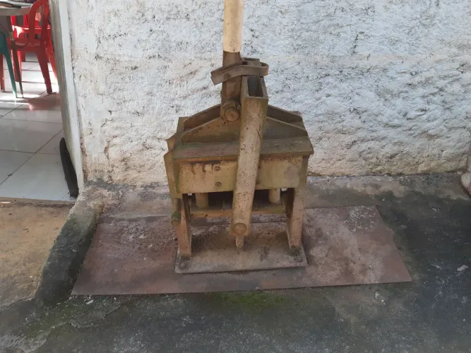 Máquina de fazer tijolo