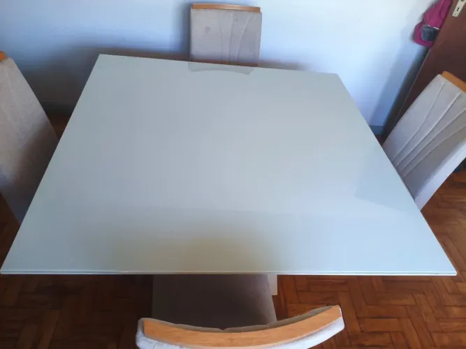 Mesa de jantar 06 cadeiras