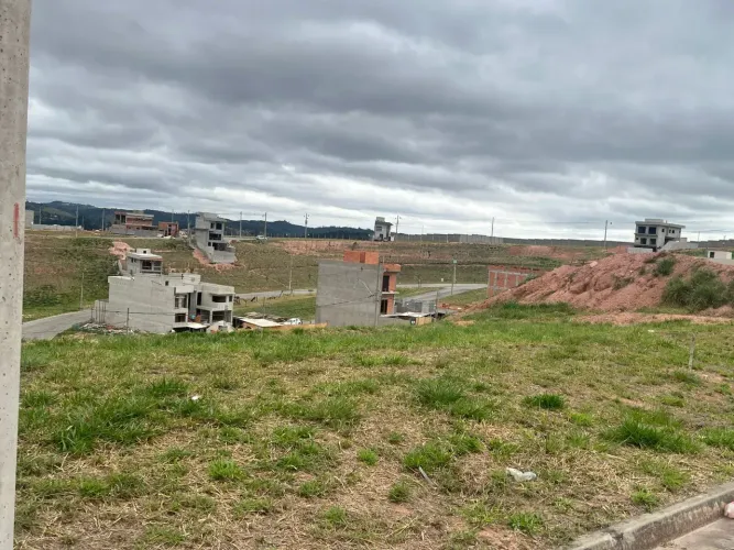 Imóvel para venda tem 158 metros quadrados em Nova Itapevi - Itapevi - SP