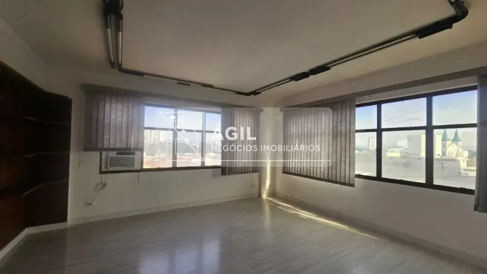 TTSA00083 - Alugo- Sala comercial 39 m2 no Edifício América - Jacareí SP