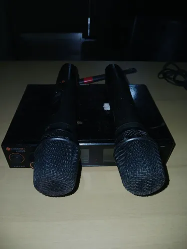Microfone  KADOSH duplo  muito novo