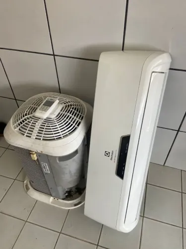 Ar condicionado Electrolux Inverter 9 mil Btus