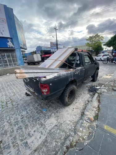 Frete entulho carreto descarte 