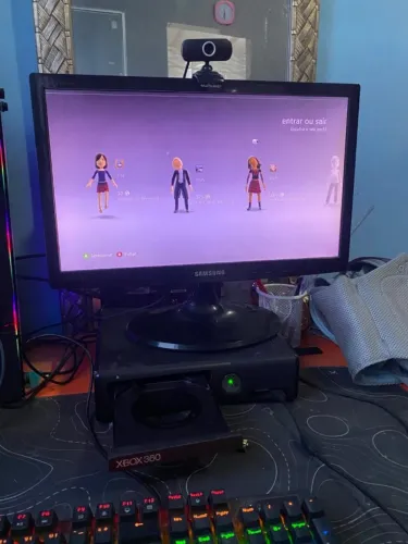 Xbox 360 (BLOQUEADO) - c/ Kinect ACEITO. (NEGOCIAÇÕES)