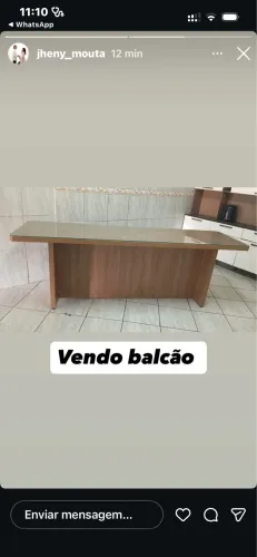 Balcão com tampa de vidro 