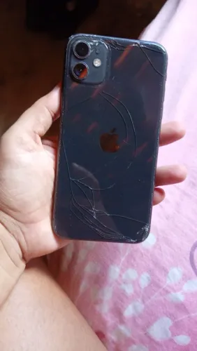 iPhone 11 para retirada de peças