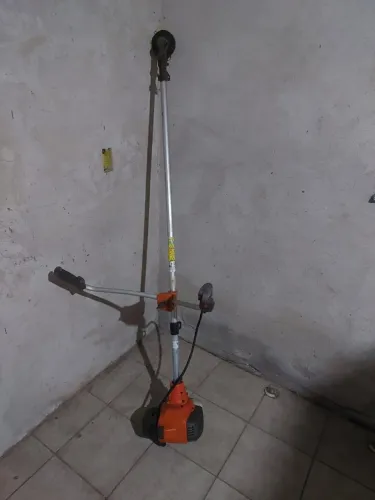 Roçadeira Profissional 