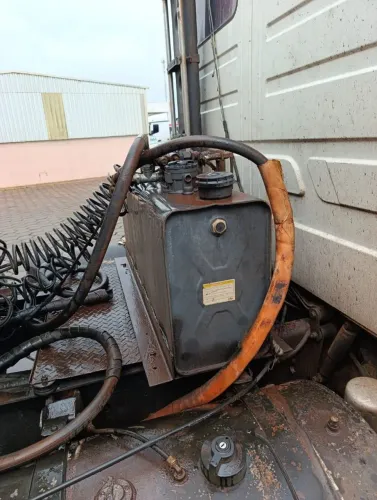 Vendo kit hidráulico completo para caçamba da marca HYVA 