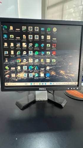 monitor LCD Dell, modelo E178FPc. 17 polegadas