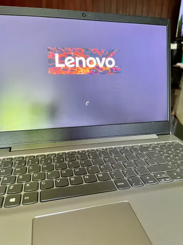 Notebook Lenovo IdeaPad S145 - Intel Core i5 8ª Gen / 8GB RAM / 1TB HD