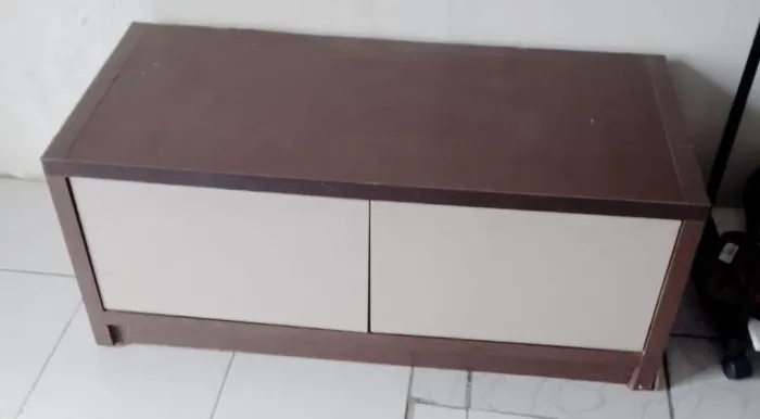 Armário pequeno multiuso usado