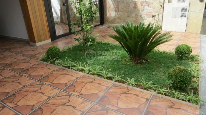 Casa à Venda Planalto Paulista 3 Suítes, 5 Vagas e Lazer, Reformado