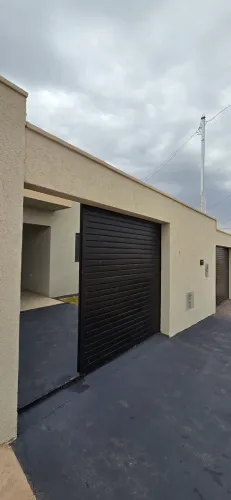 CASA A VENDA - TRINDADE-GO