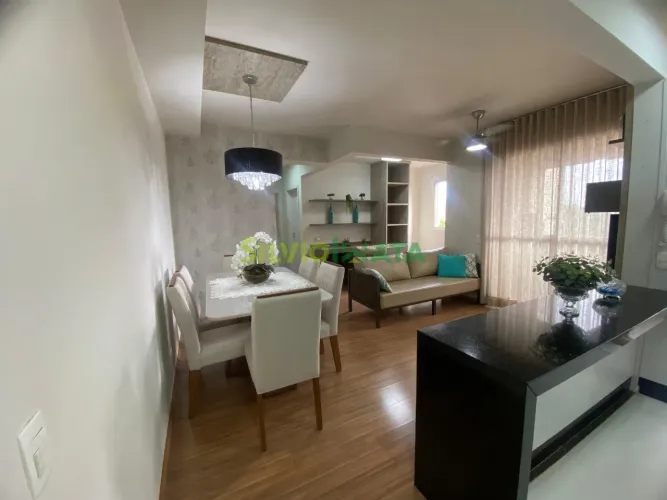 APARTAMENTO MOBILIADO + SACADA COM CHURRASQUEIRA | 2 QUARTOS (1 SUÍTE COM CLOSET) | SOLARI