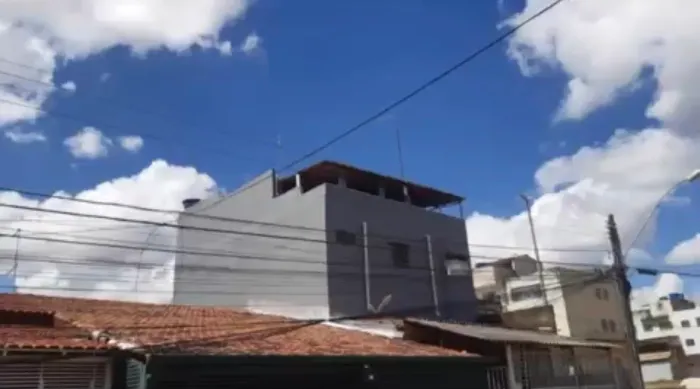 Alpinista, pintor , técnico de acesso por cordas