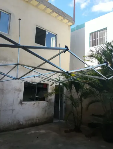 Tenda sanfonada 3 por 4 usada ,
