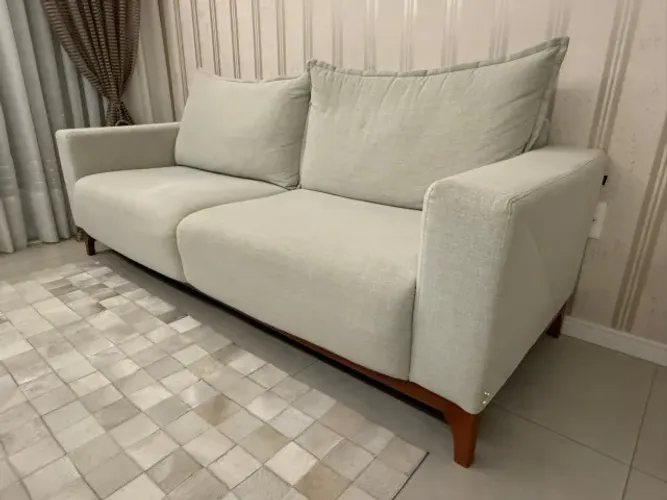 Sofá em Linho Cinza Claro - Excelente Estado