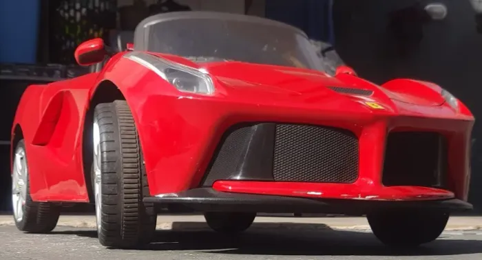 Carro Elétrico Ferrari La Ferrari Vermelha 12v com Controle Remoto - Bandeirante