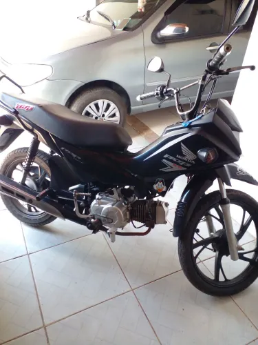 Vendo pop valor 9000 mil 