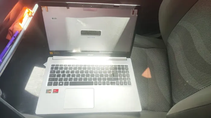NOTEBOOK ACER DEFEITO