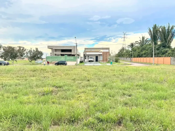 Lote Exclusivo no Condomínio Alphaville na 1° Etapa, Escriturado e Quitado