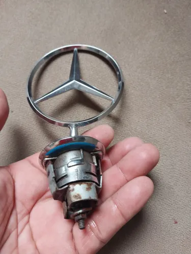 Emblema mercedes benz