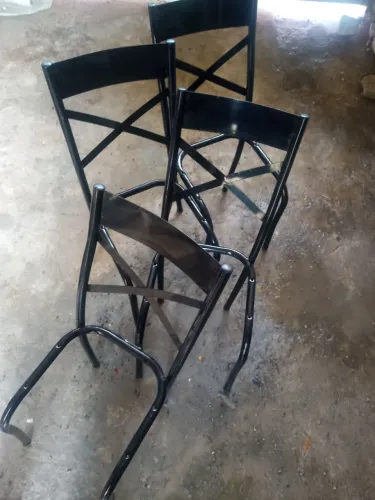 Cadeiras usadas só precisa de reparo