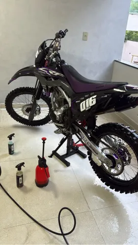 Vendo Crf 293cc impecável, para pessoas exigentes