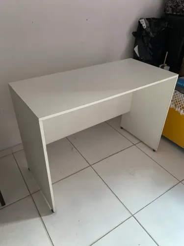 Mesa de estudos em mdf