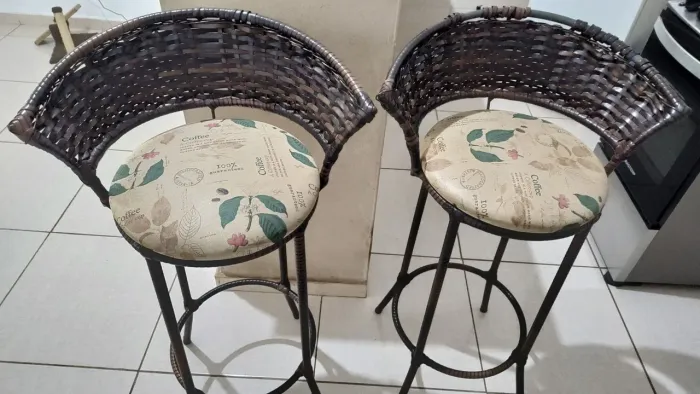 Vendo 2 banquetas de junco 