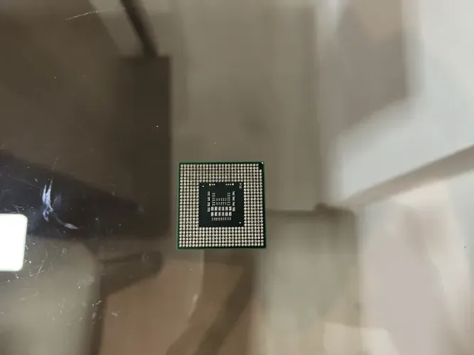 Processador Intel Pentium T4400 2.20GHz - ItauTec W7410, W7415