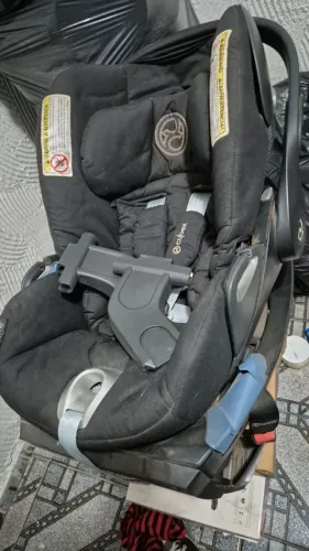 Carrinho de bebê e bebe conforto até 5 anos