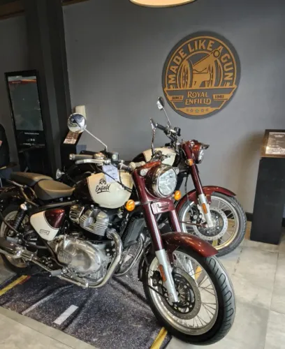 ROYAL ENFIELD CLASSIC 650 VALLAM RED