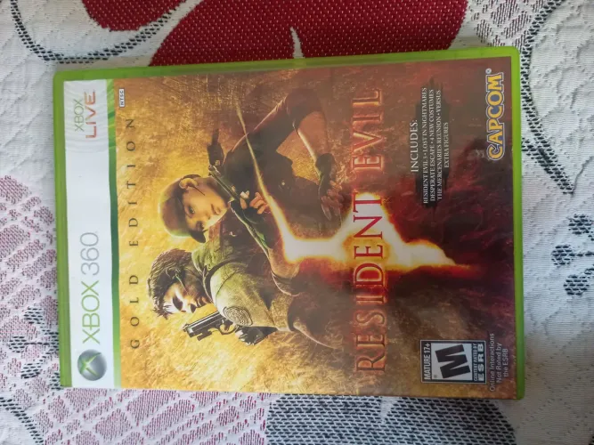 Resident evil 5 Gold edition original Xbox 360