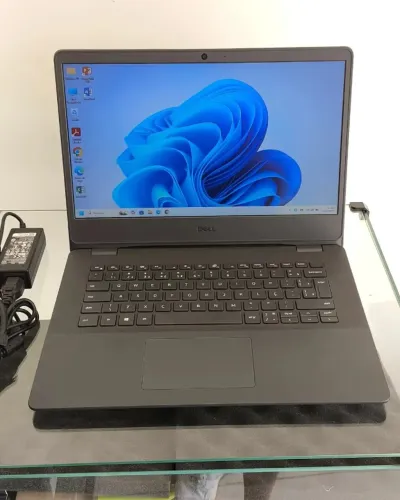 Dell Vostro 3401 Notebook i5 10ª Geração 8GB RAM SSD 256GB + HD 500GB Tela 14" HD