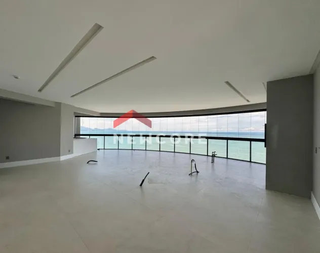 Apartamento em Av. Senador Atílio Fontana - Perequê - Porto Belo/SC